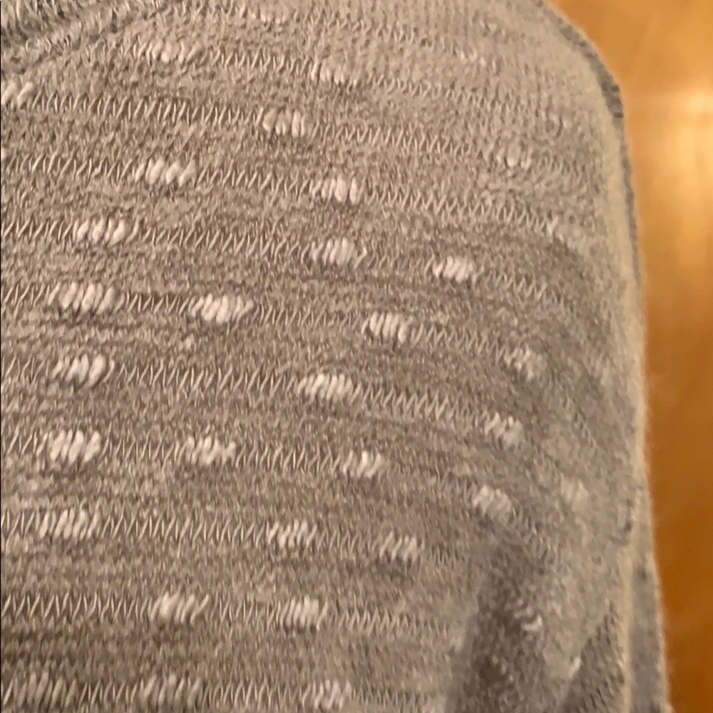 BNWT pullover - Picture 2 of 4